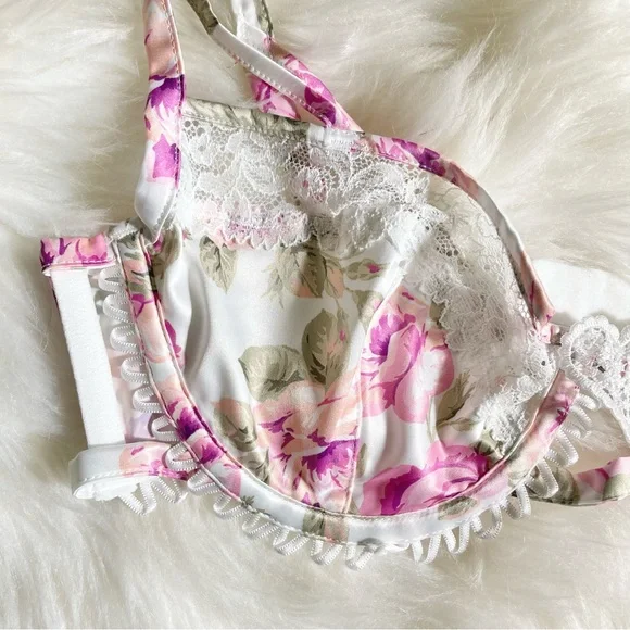 Victoria’s Secret For Love & Lemons Bra Mary Rose Underwire Small White Floral